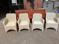 4 ijzersterke stoelen