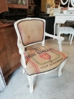 Leuk oud stoeltje