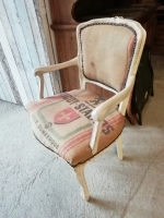 Leuk oud stoeltje