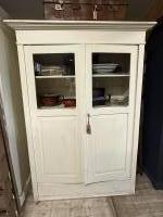 Vintage vitrinekast brocante