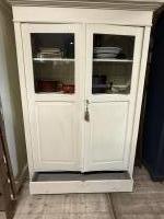 Vintage vitrinekast brocante