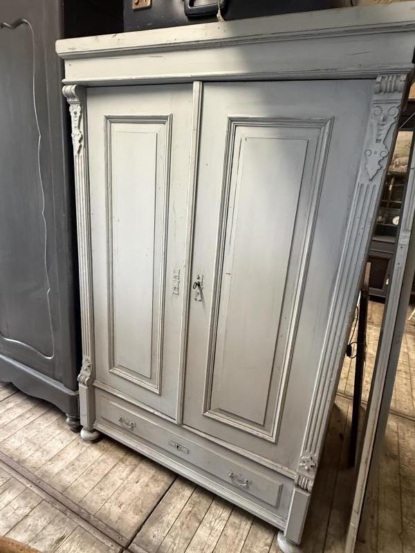 Antieke brocante kast