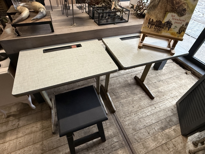 Vintage schoolbankje