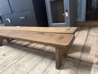 Landelijke oud houten bankjes