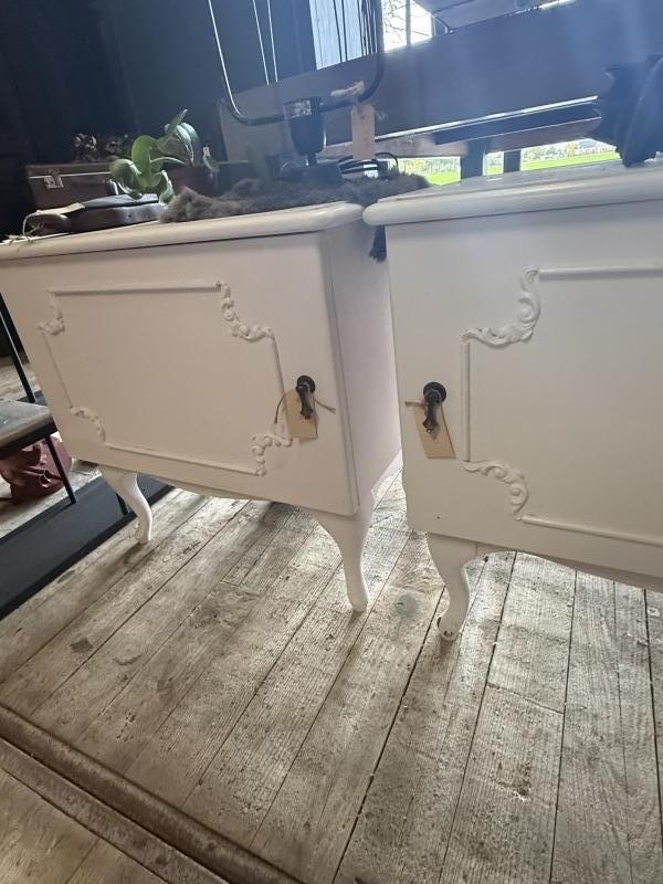 Brocante nachtkastje